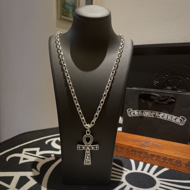 Ch**me He**ts necklaces